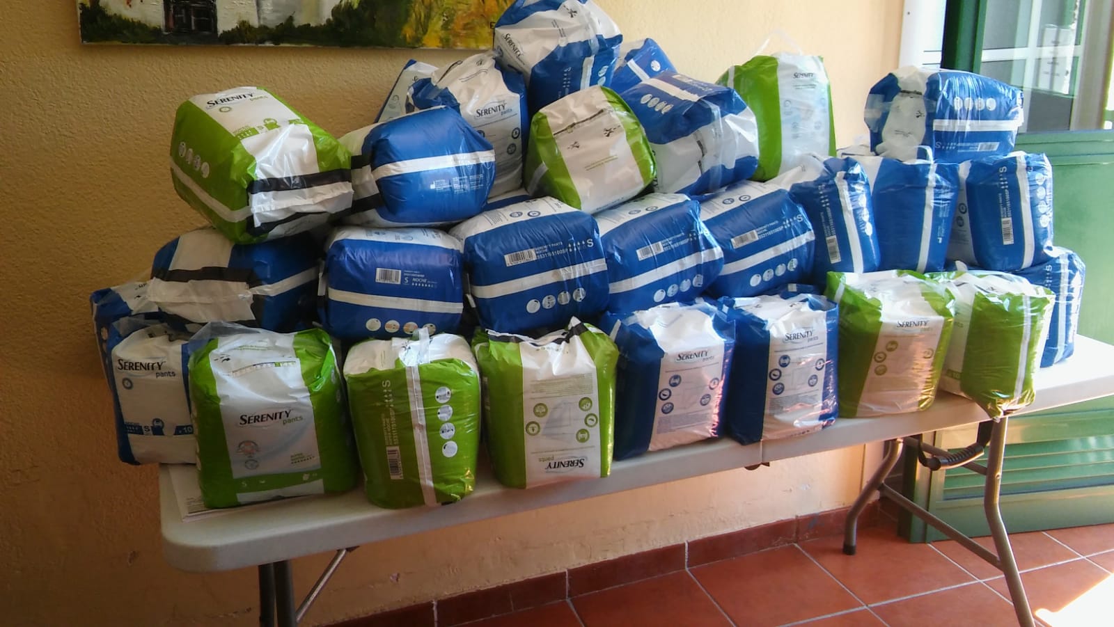 Donación de productos de alimentación, limpieza e higiene al Centro Solidario de Alimentos